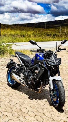 YAMAHA MT-09 